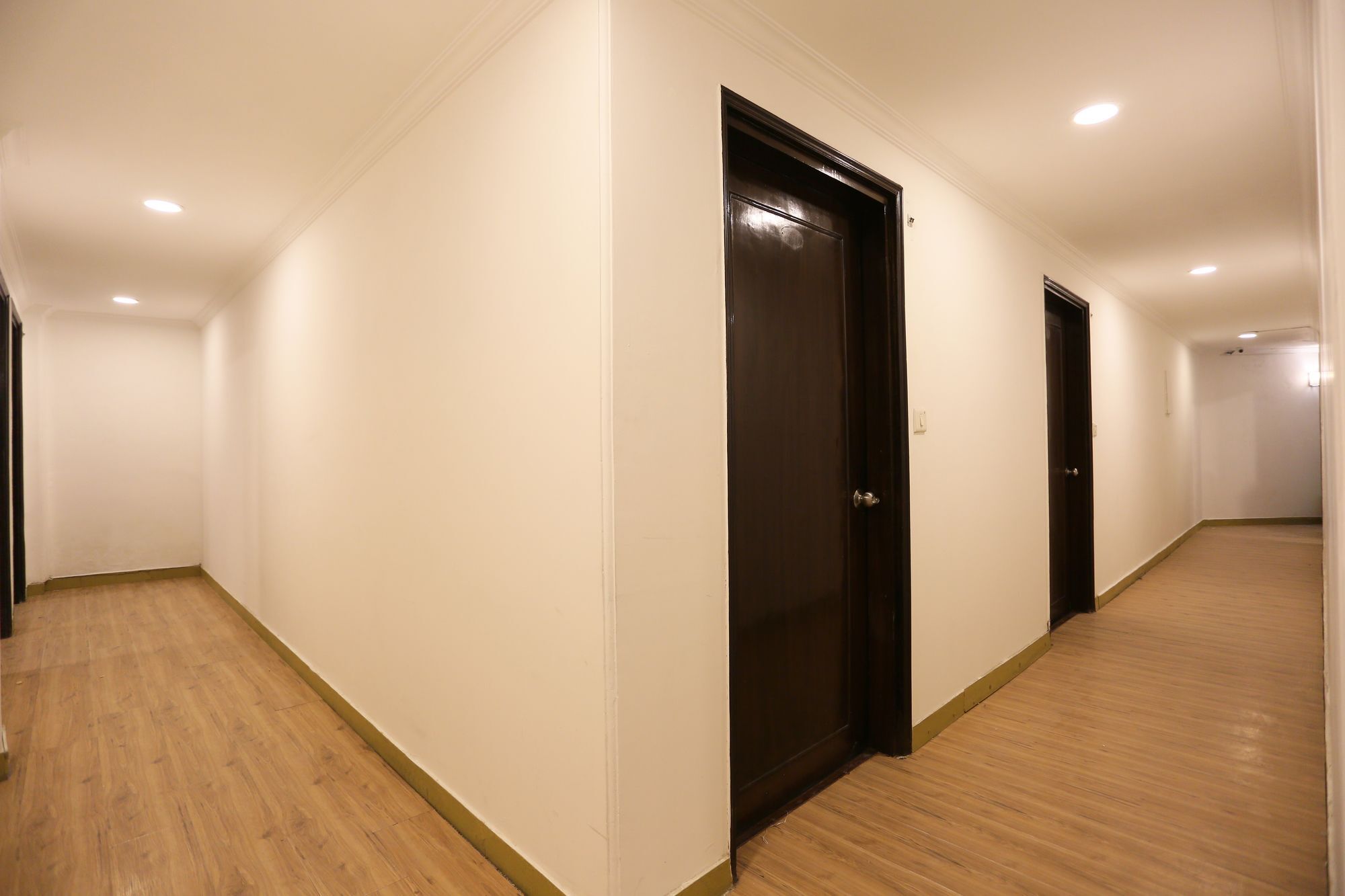 Hotel Oyo Marina New Delhi